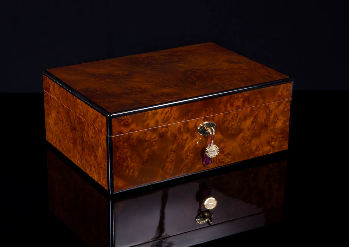 Daniel Marshall Signature Series Humidor - 125 Cigar Capacity - Burl - closed